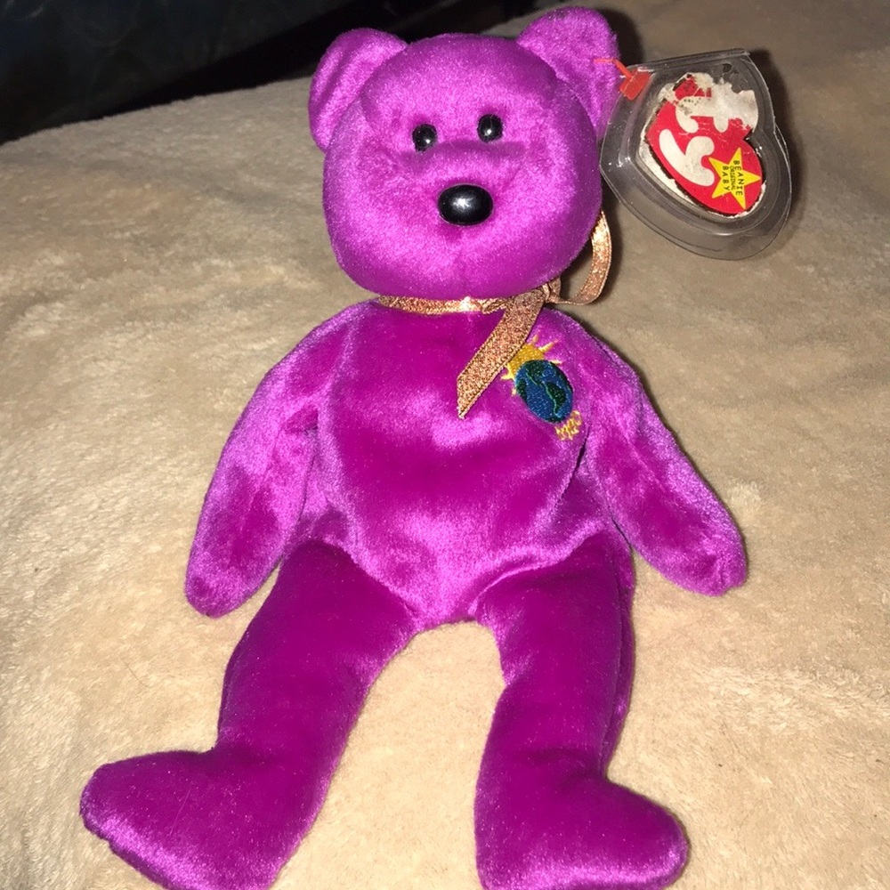 Ty beanie baby 1999 “millennium”